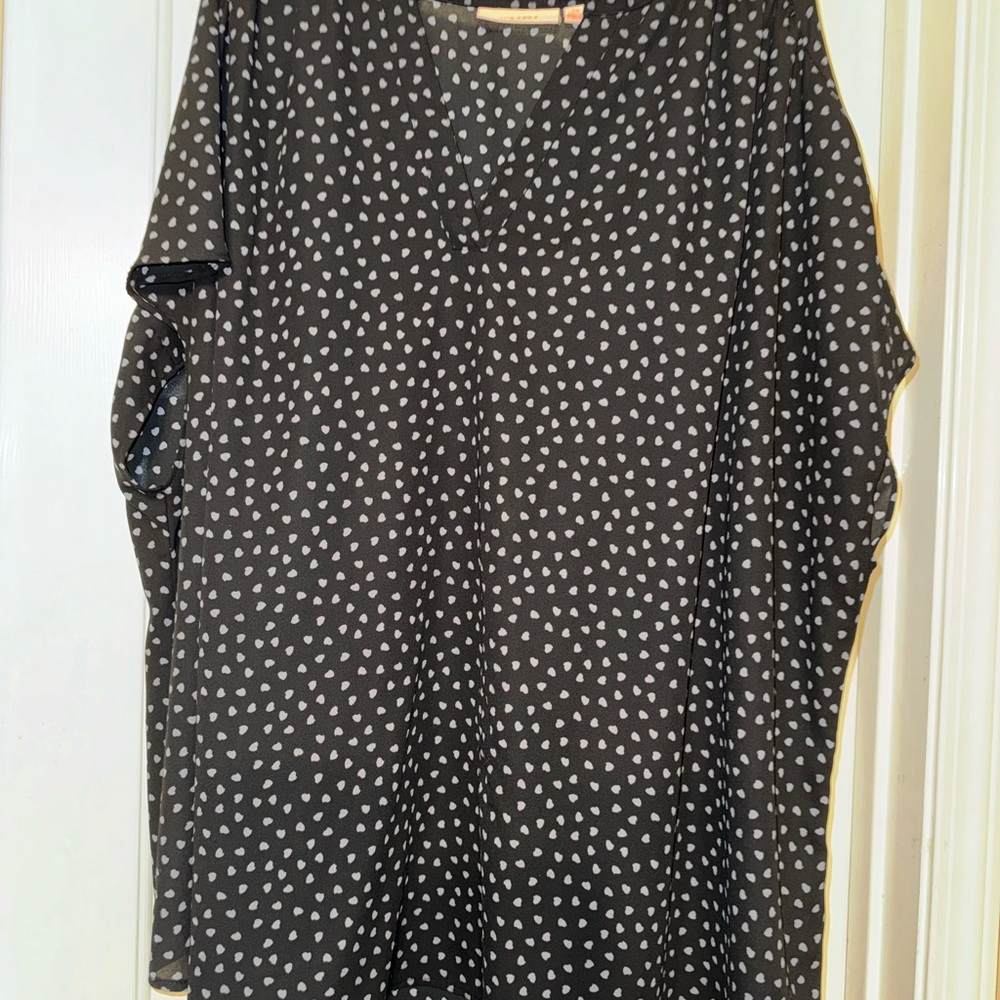 Black and White heart shape Women's Top